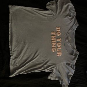 An American Eagle graphic T